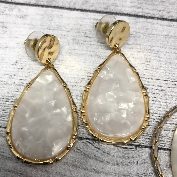 bundle lot 2 statement style faux MoP dangle earrings - Picture 3 of 5